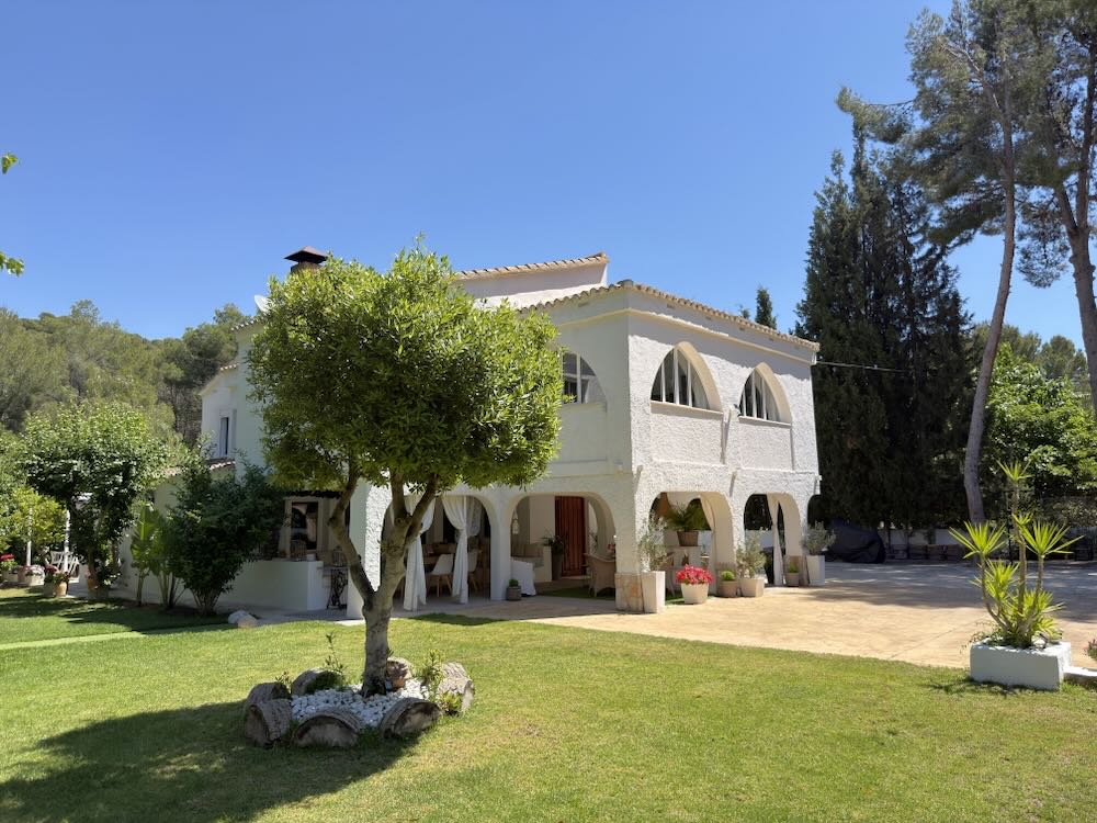 Property 2504 - Image 2